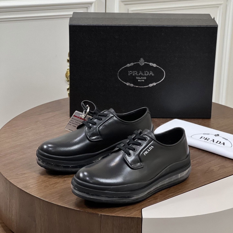 Pra*a leather shoes